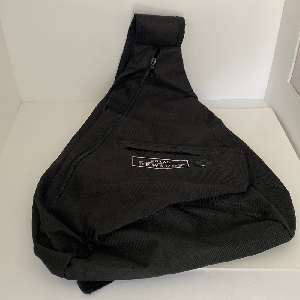 Cross body bag light weight black